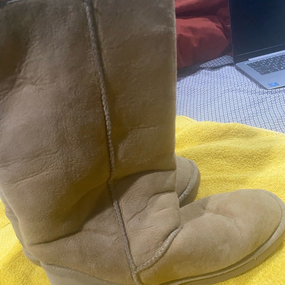 Used Ugg boots!!